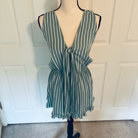 Romper - Picture 11 of 12